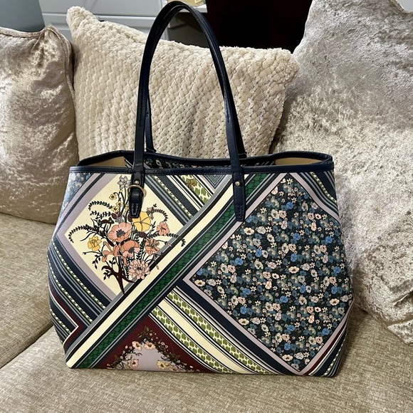 Tory Burch Handbags - Tory Burch Multicolor Floral Patchwork Tote